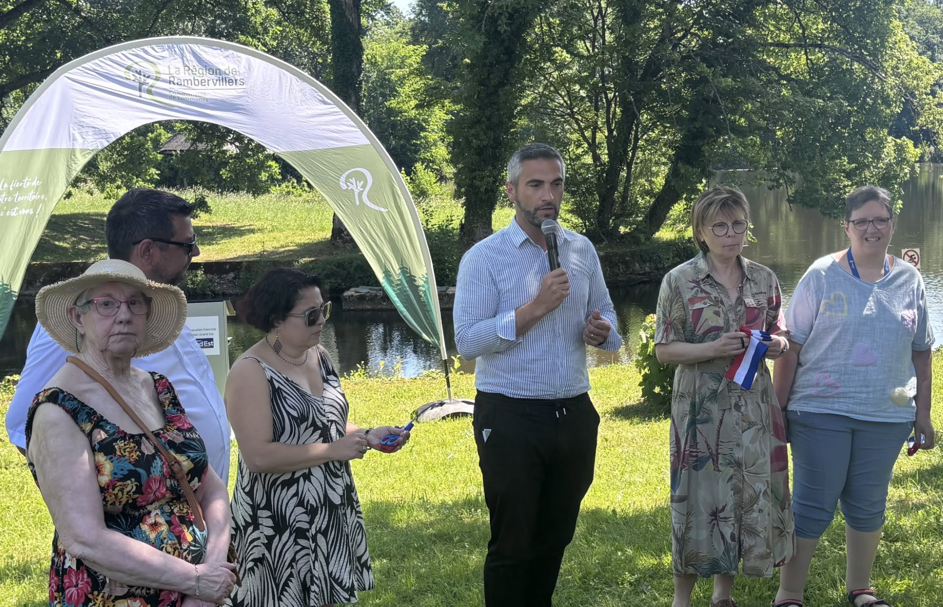 Remerciements à Cédric Haxaire